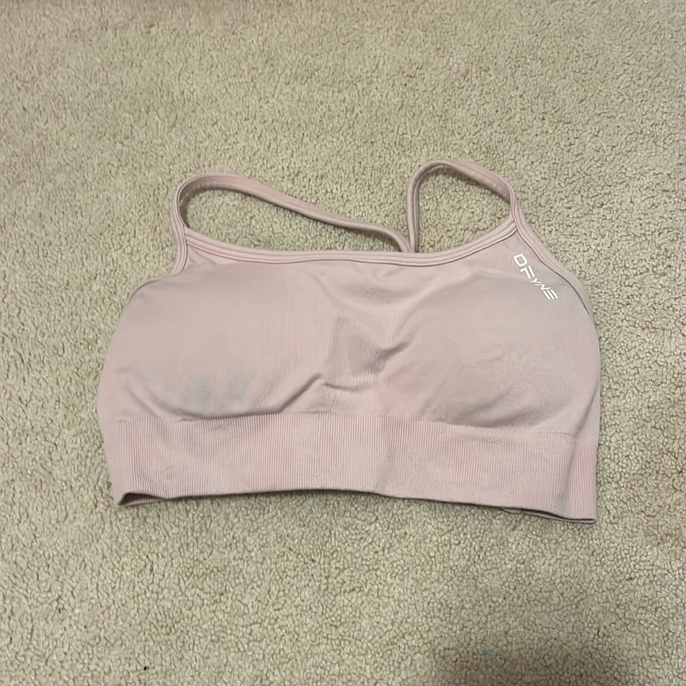 DFYNE backless sports bra